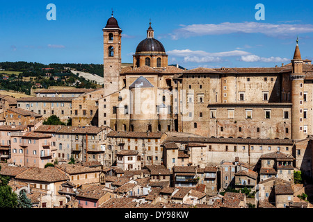 La ville fortifiée d'Urbino, Le Marches, Italie Banque D'Images