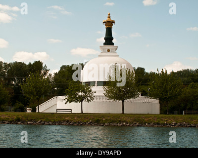 Le sanctuaire bouddhiste 'Paix' Pagode Vienne par le Danube, en Autriche Banque D'Images