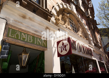 Royaume-uni, Angleterre, Norwich, Norfolk, Gentlemans Marche, Lamb Inn signe en céramique art Nouveau Banque D'Images