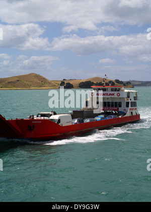 La Seamaster de ferry Sealink transporte des véhicules de Waiheke Island à l'Half Moon Bay Marina près d'Auckland, en Nouvelle-Zélande. Banque D'Images