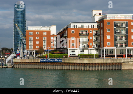 Gunwharf Quays Marina, le port de Portsmouth. Banque D'Images