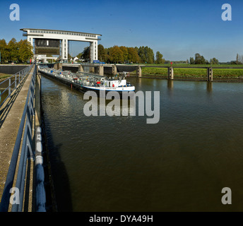 Pays-bas Hollande Europe Vreeswijk Utrecht automne eau construction bateau bateaux Princess Beatrix serrures serrures Amsterdam-Rhine Banque D'Images