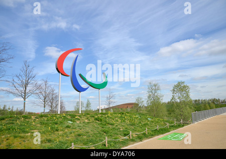 Le symbole paralympique au Queen Elizabeth Olympic Park, Stratford, London Banque D'Images