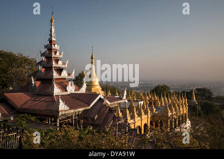 Mandalay, Myanmar, Birmanie, Sutaungpyei, l'Asie, l'architecture, ville, célèbre, hill, pagode, Golden, la religion, le tourisme, voyages Banque D'Images