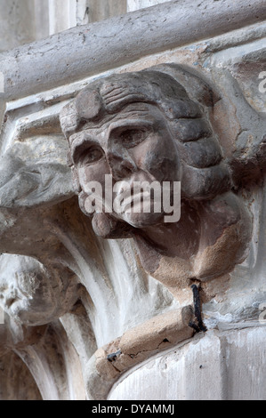 Capital en Eglise de Saint-André, Droitwich Spa, Worcestershire, Angleterre, RU Banque D'Images