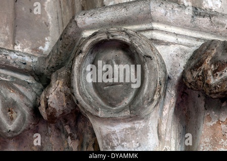 Capital en Eglise de Saint-André, Droitwich Spa, Worcestershire, Angleterre, RU Banque D'Images