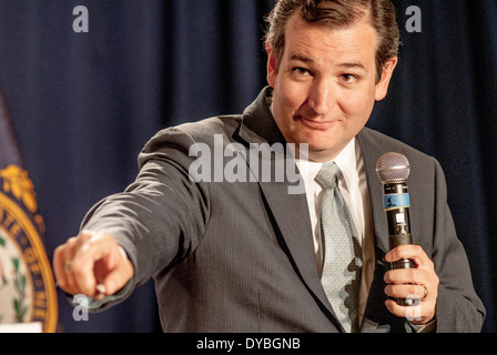 Le sénateur américain Ted Cruz, républicain du Texas, prend la parole à un rassemblement du parti conservateur à Manchester, New Hampshire, le 12 avril 2014. Banque D'Images