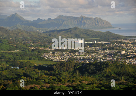 Vue panoramique de Kaneohe du Pali, Oahu, Hawaii, USA Banque D'Images