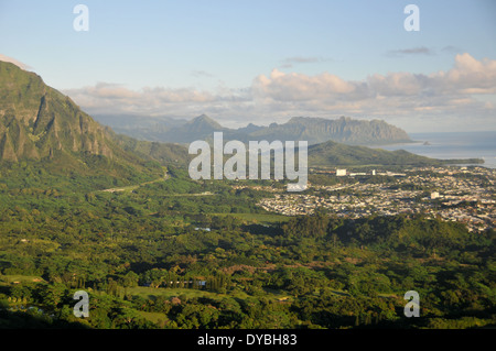 Vue panoramique de Kaneohe du Pali, Oahu, Hawaii, USA Banque D'Images