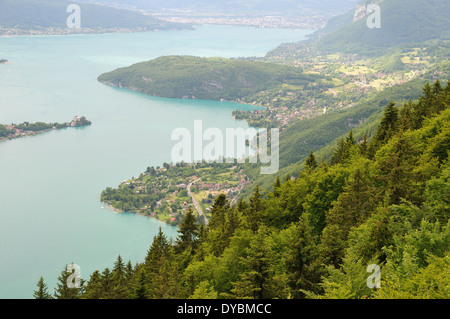 Le lac d'Annecy vu du col de la Forclaz Banque D'Images