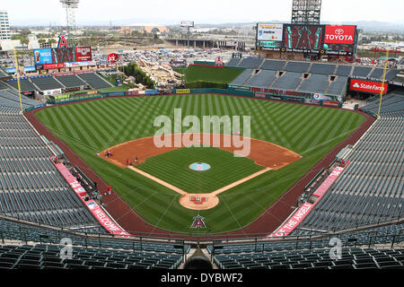 Anaheim, Californie, USA. 13 avr, 2014. 13 avril 2014, Anaheim, Californie : vue sur stade Angel avant le match de la Ligue Majeure de Baseball entre les Mets de New York et le Los Angeles Angels au Angel Stadium le 13 avril 2014 à Anaheim, en Californie. Rob Carmell/CSM/Alamy Live News Banque D'Images