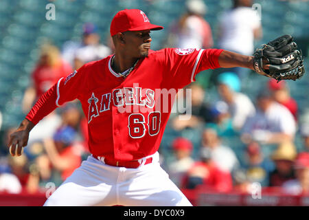 Anaheim, Californie, USA. 13 avr, 2014. 13 avril 2014, Anaheim, California : Los Angeles Angels lanceur droitier Brian Moran (60) emplacements au cours de la jeu de la Ligue Majeure de Baseball entre les Mets de New York et le Los Angeles Angels au Angel Stadium le 13 avril 2014 à Anaheim, en Californie. Rob Carmell/CSM/Alamy Live News Banque D'Images