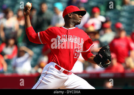 Anaheim, Californie, USA. 13 avr, 2014. 13 avril 2014, Anaheim, California : Los Angeles Angels lanceur droitier Brian Moran (60) emplacements au cours de la jeu de la Ligue Majeure de Baseball entre les Mets de New York et le Los Angeles Angels au Angel Stadium le 13 avril 2014 à Anaheim, en Californie. Rob Carmell/CSM/Alamy Live News Banque D'Images