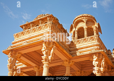 Détails de l'extérieur de Sanatan Hindu mandir de Wembley, Londres Banque D'Images