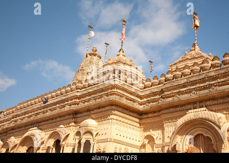 Détails de l'extérieur de Sanatan Hindu mandir de Wembley, Londres Banque D'Images