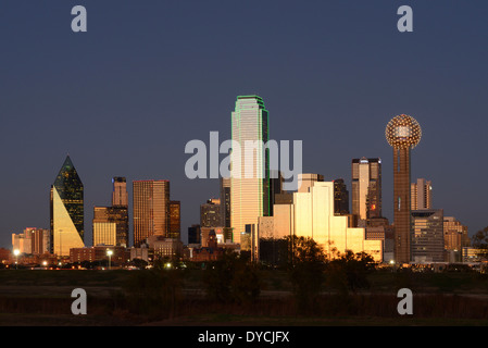 Amérique du Nord, Texas, USA, United States, Amérique, Dallas, ville, ville, aucun peuple, horizontal, crépuscule, de l'éclat, de bâtiments, de verre Banque D'Images