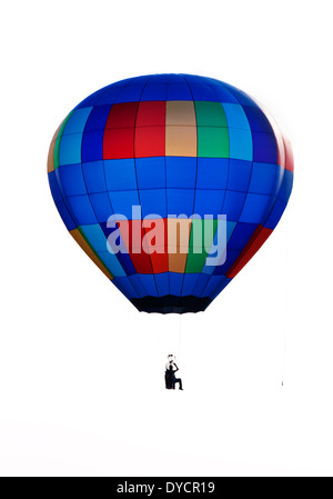 Un seul pilote de ballon à air chaud avec logo et marque commerciale déposée sur fond blanc Banque D'Images