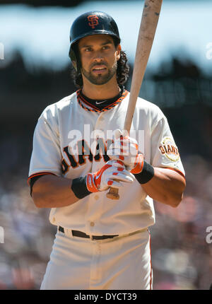 20 avril 2013 : San Francisco Giants center fielder Angel Pagan (16) au bâton lors de la MLB baseball match entre les Rockies du Colorado et les Giants de San Francisco à AT&T Park à San Francisco CA. Les géants vaincus les Rocheuses 5-4. Damon Tarver/Cal Sport Media Banque D'Images