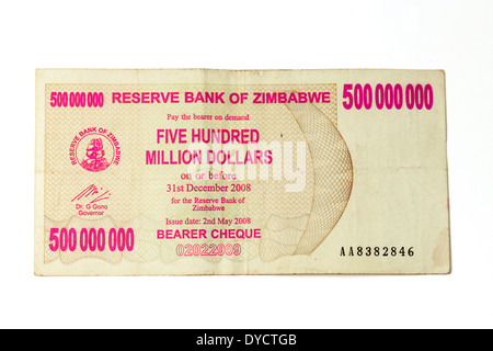 2008 Zimbabwe 500 000 000 dollars pour des billets de banque - concept de l'inflation galopante et la faiblesse de l'économie Banque D'Images