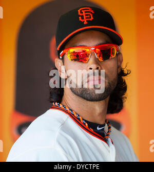 20 avril 2013 : San Francisco Giants center fielder Angel Pagan (16) avant la MLB baseball match entre les Rockies du Colorado et les Giants de San Francisco à AT&T Park à San Francisco CA. Les géants vaincus les Rocheuses 5-4. Damon Tarver/Cal Sport Media Banque D'Images