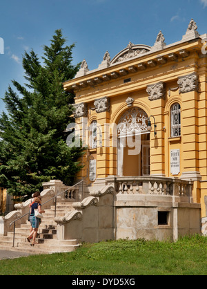 Les thermes de Szechenyi Budaptest, Hongrie Banque D'Images