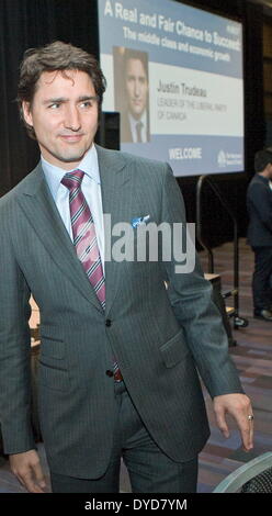 Vancouver, Colombie-Britannique, Canada. 14 avr, 2014. Chef de l'opposition libérale fédérale Justin Trudeau lors d'un déjeuner-causerie de la Chambre de commerce de Vancouver. Trudeau va mener son parti à la prochaine élection fédérale dans 18 mois. © Heinz Ruckemann/ZUMA/ZUMAPRESS.com/Alamy fil Live News Banque D'Images