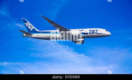 All Nippon Airways Boeing 787-8 Dreamliner en vol Banque D'Images