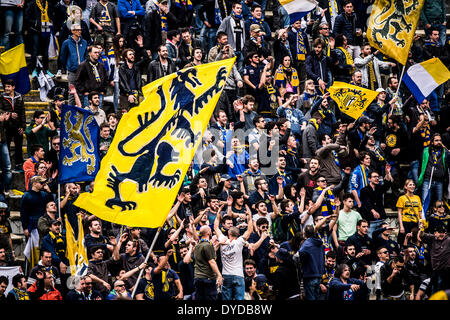 Bologne, Italie. 13 avr, 2014. Parma fans Football/soccer : Italien 'Serie' un match entre Bologne Parme FC 1-1 au Stadio Renato Dall'ara de Bologne, Italie . © Maurizio Borsari/AFLO/Alamy Live News Banque D'Images