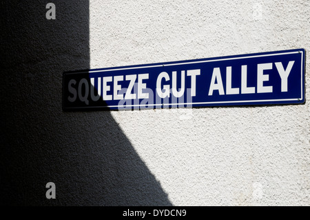 Whitstable, Kent, Angleterre, Royaume-Uni. Squeeze Gut Alley - ruelle très étroite entre deux maisons Banque D'Images