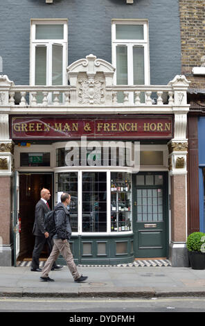 L'homme vert et cor français pub à St Martins Lane. Banque D'Images