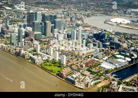 Vue aérienne de la Docklands et de Canary Wharf. Banque D'Images