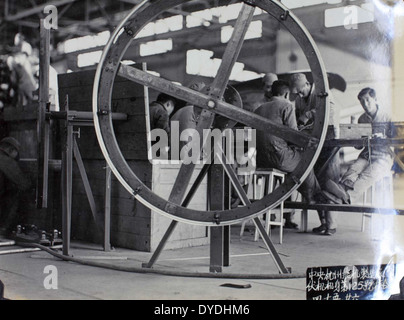 Cette image de la collection George Arnold montre des avions de Central Aircraft Manufacturing, illustrant le rôle de la société dans l'aviation du début du XXe siècle. Les photos d'Arnold documentent des moments importants dans la production d'avions et les opérations de vol. Banque D'Images