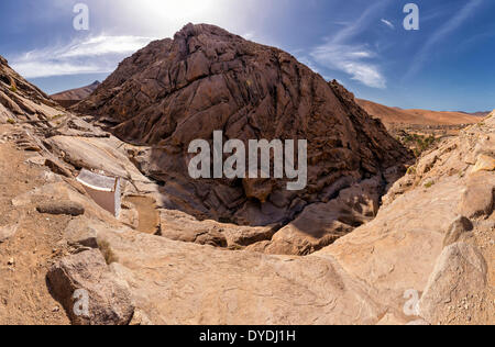 Europe Espagne fuerteventura Canaries Vego de Rio Palmas Barranco de las Penitas Ermita de la Pena monastère église été h Banque D'Images