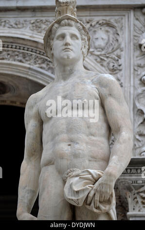 Mars le dieu belliqueux de la guerre classique en marbre statue Italie romaine culture le dieu de la guerre le palais de Doges de Venise des Doges bataille Banque D'Images