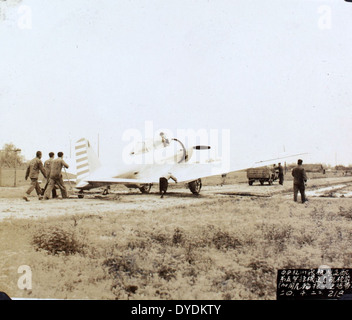 Cette image, représentant George Arnold et des avions de Central Aircraft Manufacturing, illustre les débuts de la conception et de la fabrication d'avions américains au début du XXe siècle. Banque D'Images