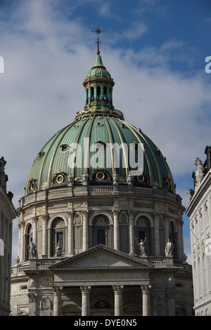 Marmorkirken à Copenhague est l'un des plus emblématiques des églises avec des Danois du grand dôme. Banque D'Images