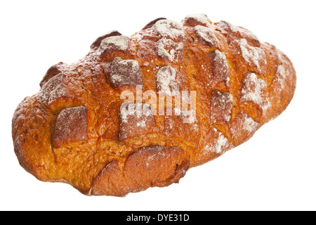 L'une miche de pain de campagne maison rustique isolé sur fond blanc Banque D'Images