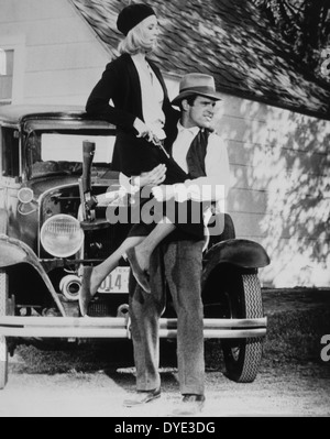 Faye Dunaway et Warren Beatty, sur-ensemble du film, 'Bonnie and Clyde', 1967 Banque D'Images