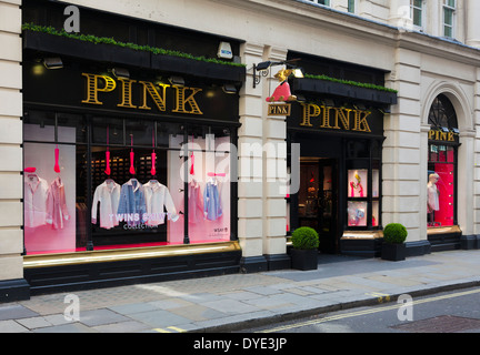 Chemise rose, détaillant, Jermyn Street, London, UK Banque D'Images