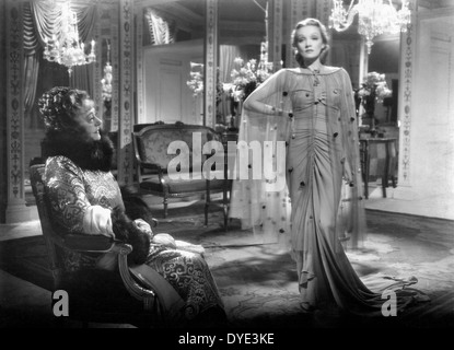 Irene Vanbrugh, Marlene Dietrich, sur-ensemble du film, "chevalier sans armure", 1937 Banque D'Images