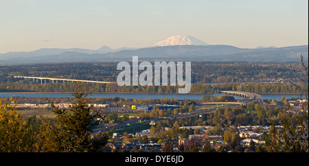 Une vue panoramique de l'Oregon et Washington states avec Mt. Helen's. Banque D'Images