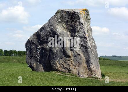 Avis de pierres d'Avebury 2013. Un monument néolithique henge contenant trois cercles de pierres, autour du village d'Avebury dans le Wiltshire, dans le sud-ouest de l'Angleterre. Construit autour de 2600 B.C. Banque D'Images