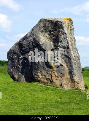 Avis de pierres d'Avebury 2013. Un monument néolithique henge contenant trois cercles de pierres, autour du village d'Avebury dans le Wiltshire, dans le sud-ouest de l'Angleterre. Construit autour de 2600 B.C. Banque D'Images