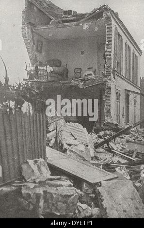 La Première Guerre mondiale, Paris a deux exploits de héros de l'aviation allemande pendant la raid de zeppelins de la nuit du 28 au 29 janvier 1916. Banque D'Images