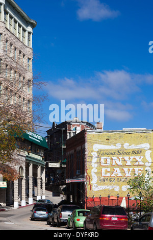 USA, Ohio, Eureka Springs, South Main Street, automne Banque D'Images