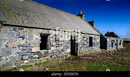 Crofts abandonnés à Griminish, North Uist, Hébrides extérieures, en Écosse Banque D'Images