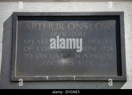 Plaque murale marquage d'un accueil d'arthur onslow, président de la Chambre des communes de 1728 à 1761, Soho Square, Londres, Angleterre Banque D'Images