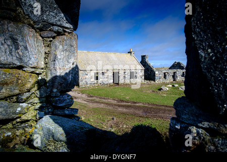 Crofts abandonnés à Griminish, North Uist, Hébrides extérieures, en Écosse Banque D'Images