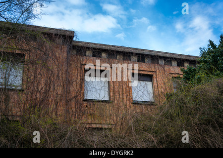 Ancienne usine industrielle abandonnée en Italie Banque D'Images