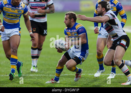 Bradford, Royaume-Uni. Apr 17, 2014. Rob Burrow en action lors de la Super League match entre Bradford Bulls et Leeds Rhinos de stade de Moissac. Credit : Action Plus Sport/Alamy Live News Banque D'Images